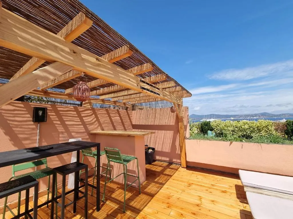 Superbe Appartement Avec Rooftop Prive 圣特罗佩 公寓